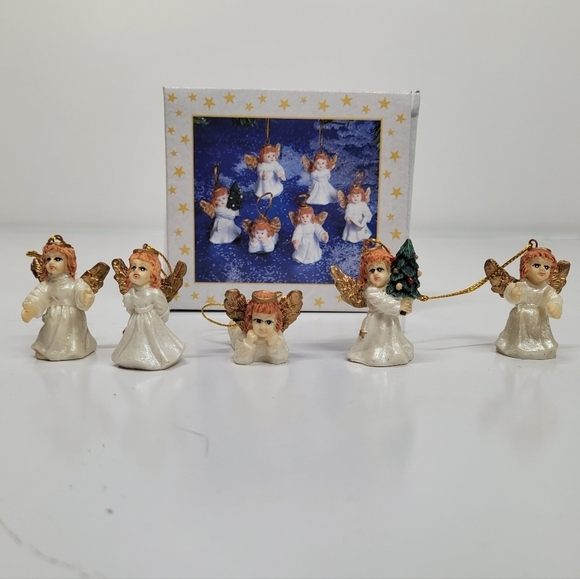 Vintage 1990s Mini Angel Ornaments set of 5 Christmas Angels Holiday Tree Holly - Picture 3 of 11